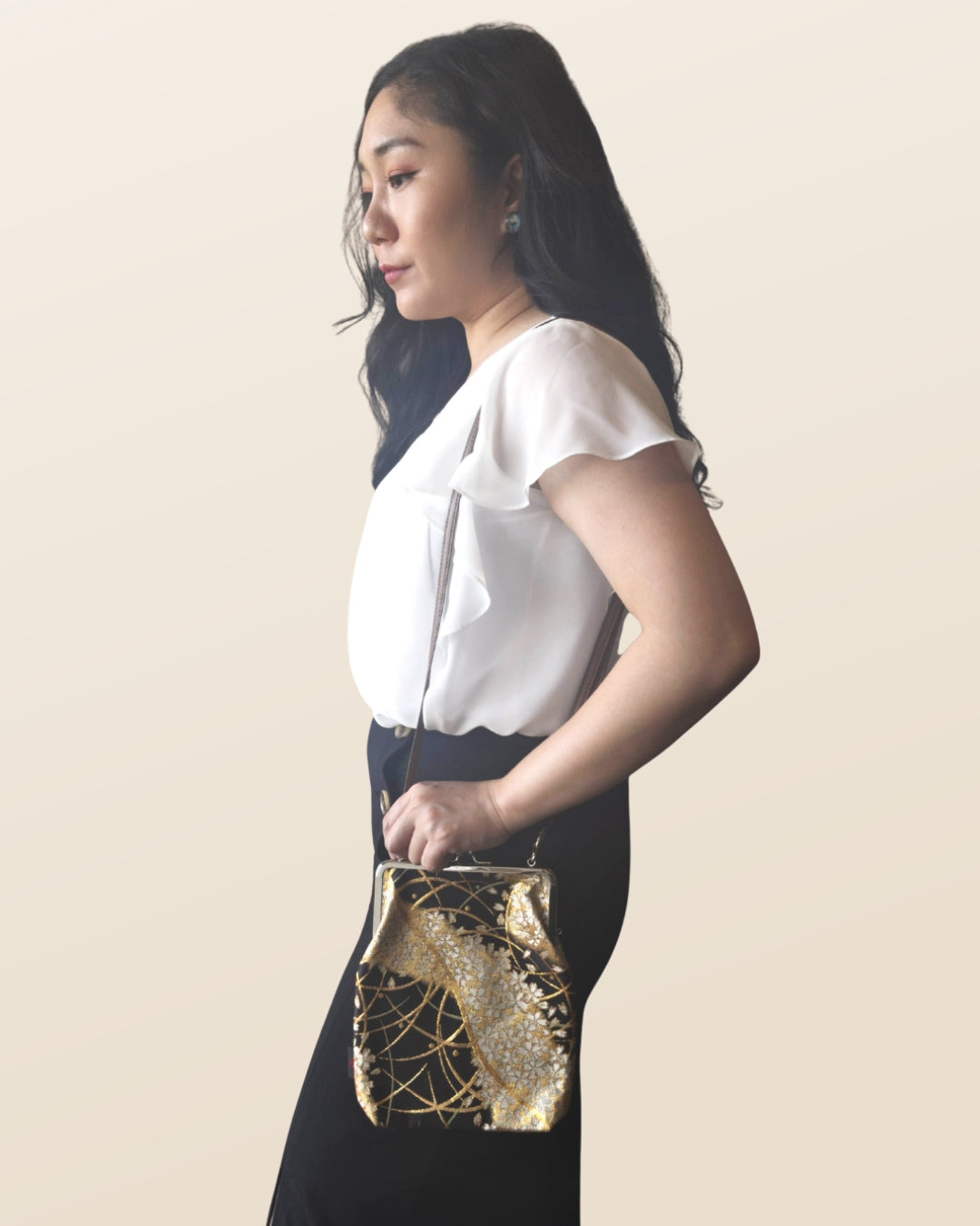 kinran-fabric-shoulder-gamaguchi-bag-black-gold-floral