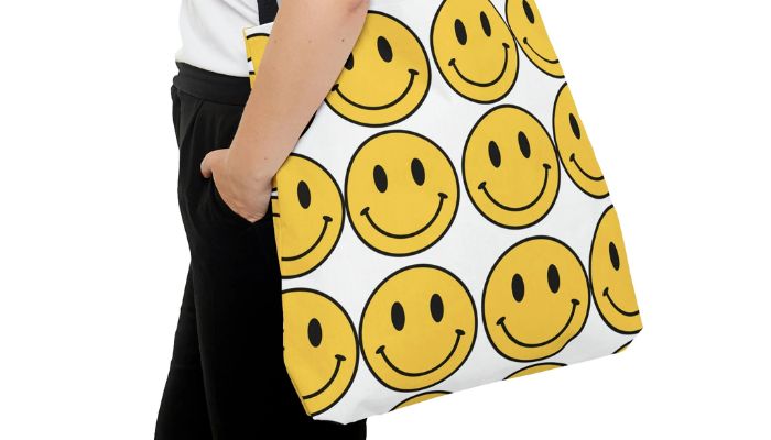 What is a tote bag?