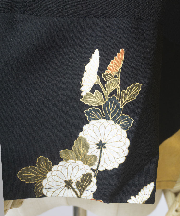 Upcycled Kimono Blouse – Black & Gold Silk Top with Flared Sleeves | Vintage Japanese Fashion | Elegant Loose-Fit Shirt