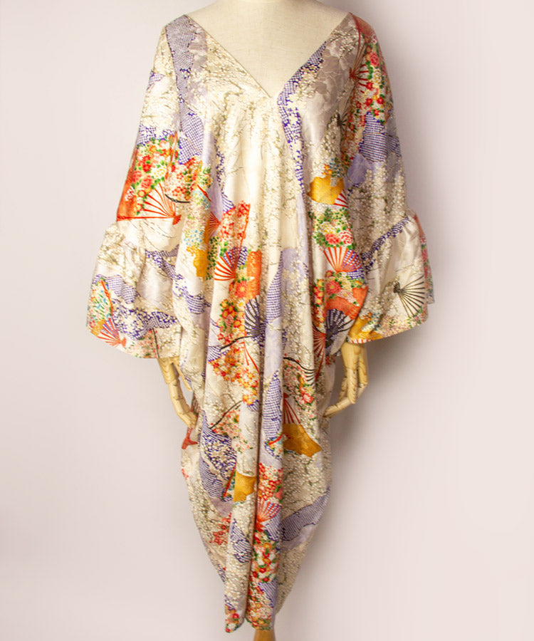Expert in Allure Japanese Antique Kimono Dress / Remake Dress